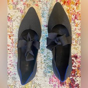 Rothy’s bow Mary Jane pointed toe shoes size 9 black